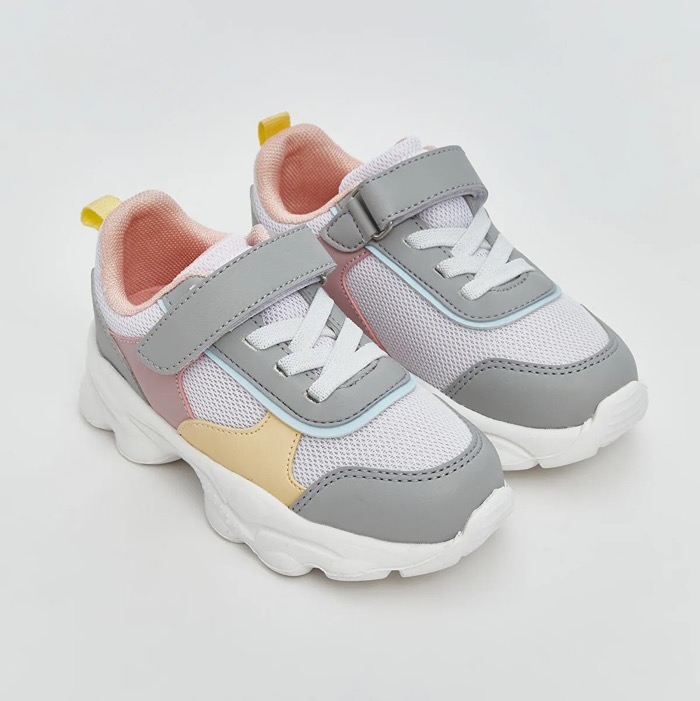 کتونی دخترانه السی ترک