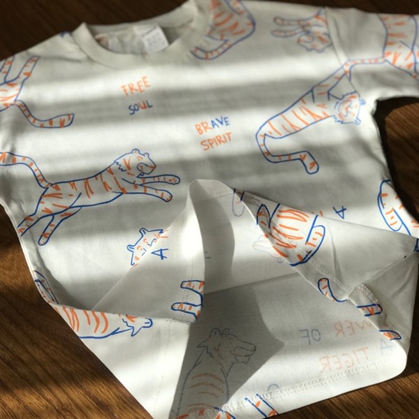 تیشرت ببر السی زمینه سفید